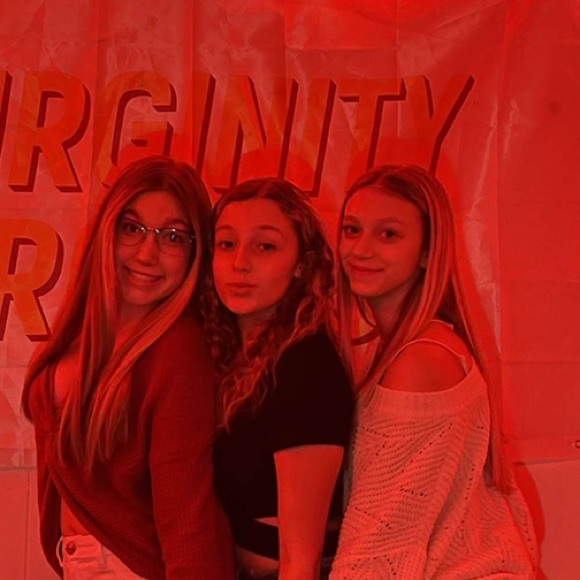 Meet your Posher, Lauren - Picture 1 of 1